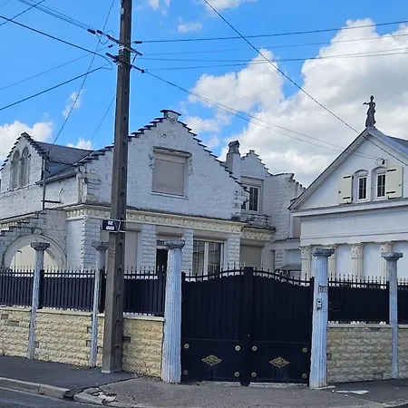 Atypique Au Coeur De Holiday home